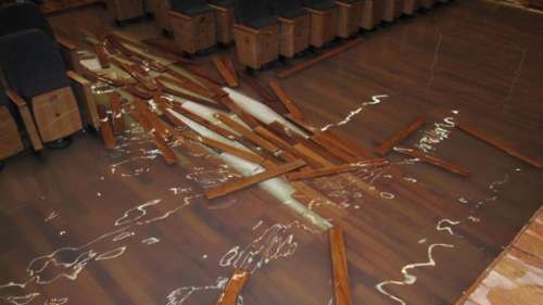 Bí quyết xử lý sàn gỗ bị phồng do ngập nước mùa mưa bão
