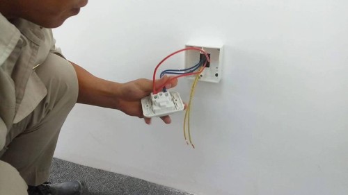 Kỹ thuật đấu nối dây điện âm tường