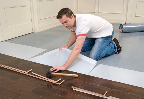 Mách bạn cách chọn xốp lót sàn gỗ thích hợp cho không gian nhà