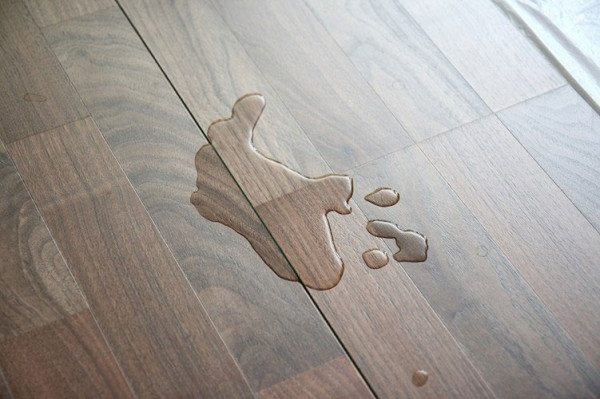 Cách xử lý sàn gỗ bị phồng do ngập nước