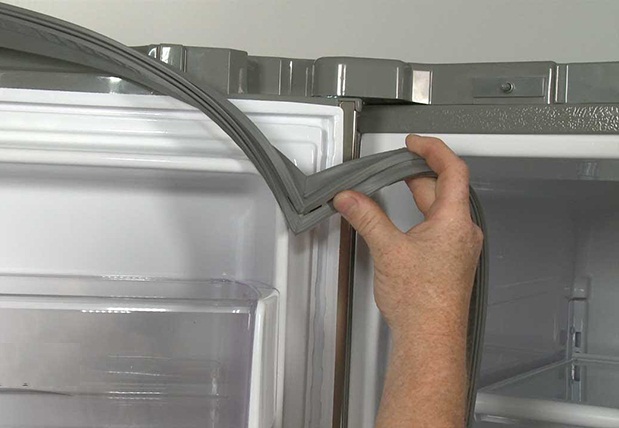 Nguyên nhân và cách khắc phục tủ lạnh bị ra mồ hôi hiệu quả 100%