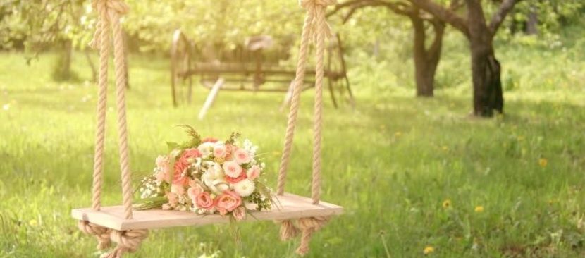 Học cách làm xích đu gỗ làm mới không gian sân vườn