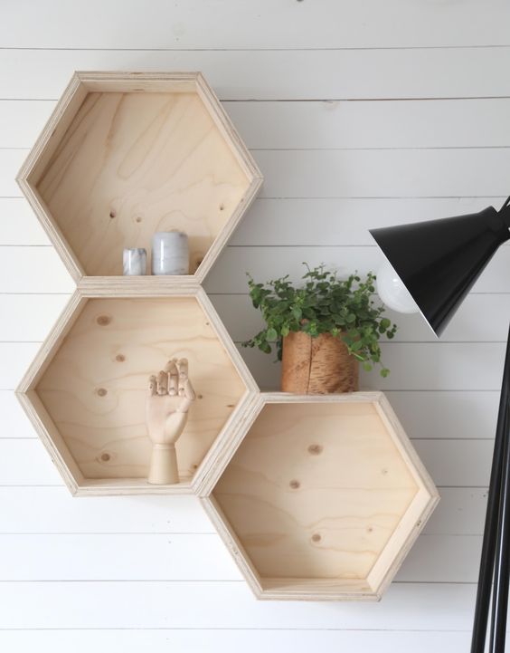 Cách làm kệ gỗ tổ ong trang trí nhà