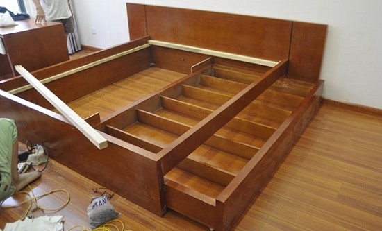 Học cách tháo lắp giường gỗ tại nhà