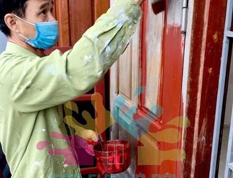 Sơn cửa gỗ