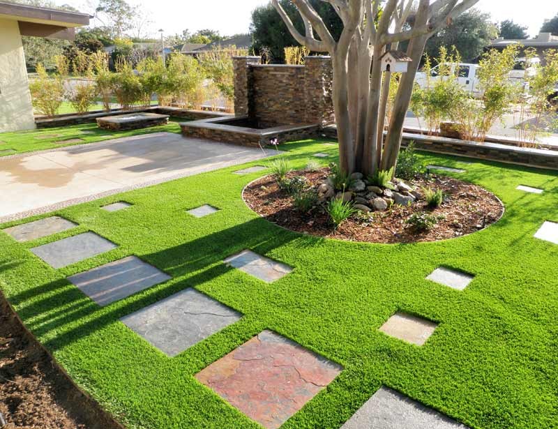 Hướng dẫn cách thiết kế thi công sân vườn cỏ nhân tạo xanh mát
